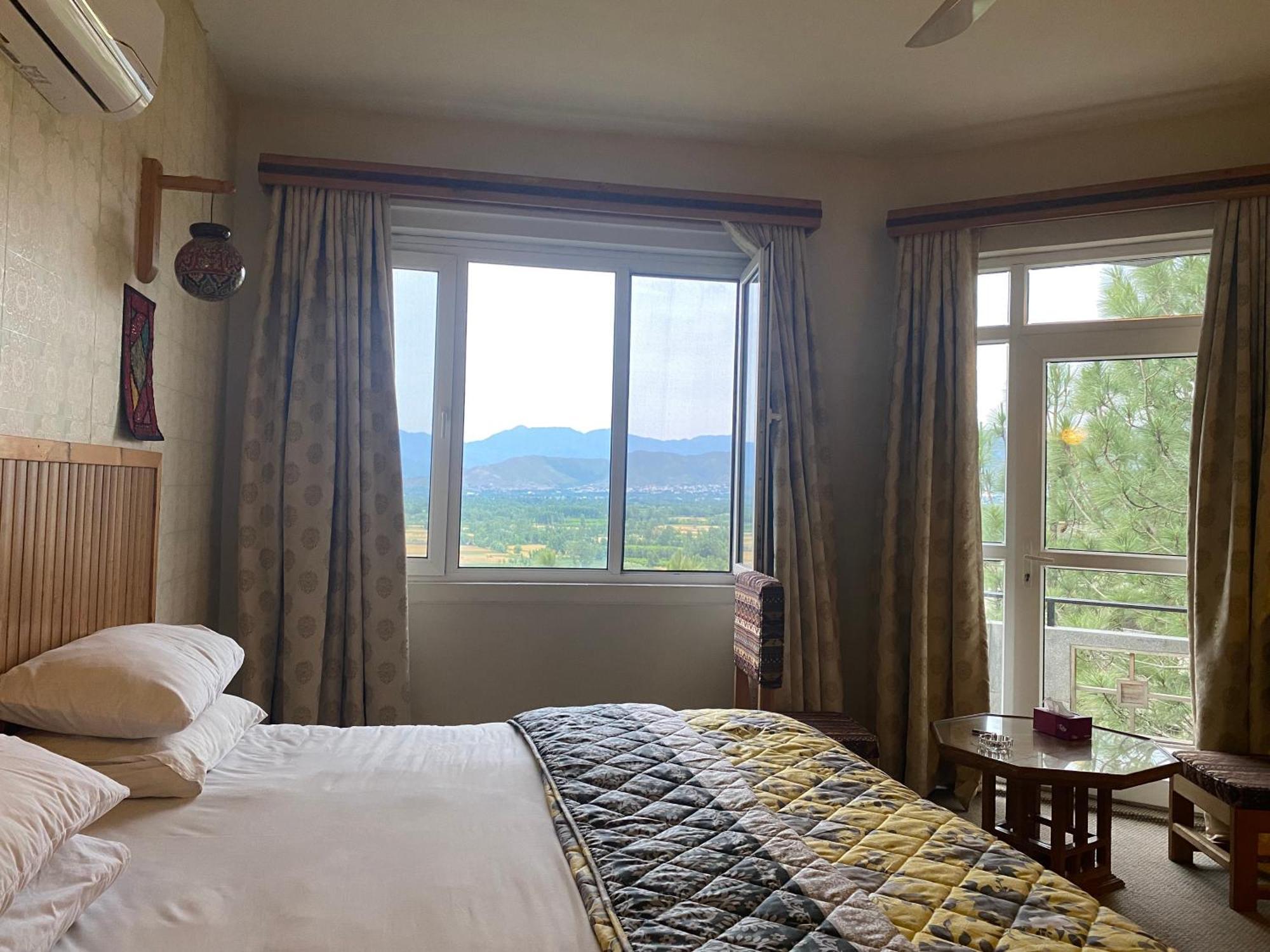 Rock City Resort Saidu Sharif ภายนอก รูปภาพ