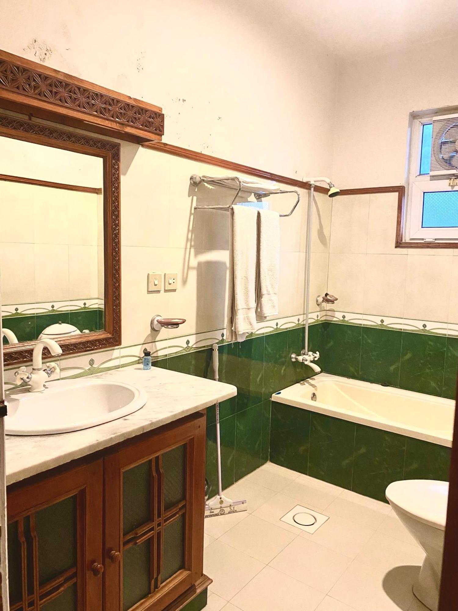 Rock City Resort Saidu Sharif ภายนอก รูปภาพ